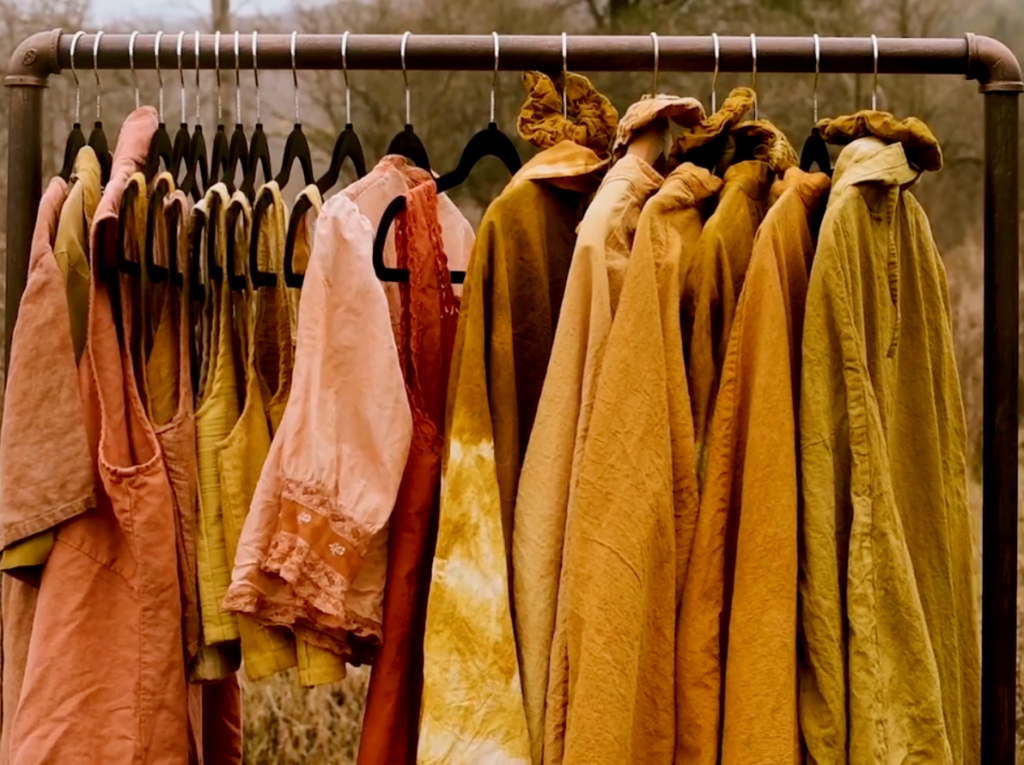 ✨ Merchandising Musical: 33 ideas para Vender en un concierto imagen que representa y simboliza merchandising musica y refuerza el concepto del contenido ✨ Merchandising Musical: 33 ideas para Vender en un concierto