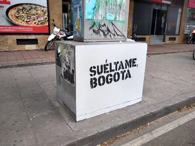 imagen que representa y simboliza branding musical y refuerza el concepto del contenido 🥝 Cómo definir tu BRANDING MUSICAL y tu Identidad Visual