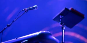imagen que representa y simboliza cuanto cobra una banda y refuerza el concepto del contenido 🤿 ¿Cómo hacer un Ensayo Musical efectivo?