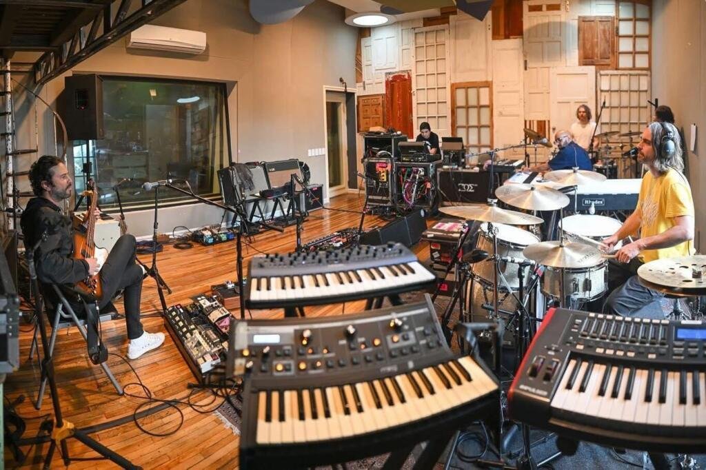 imagen que representa y simboliza ensayo musical y refuerza el concepto del contenido 🤿 ¿Cómo hacer un Ensayo Musical efectivo?